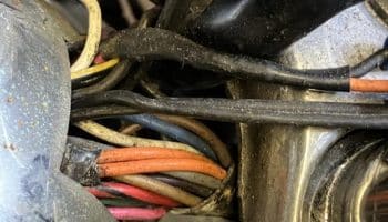 , Moto: FXR – Schéma de câblage FXRT 1988-1990 – Quelqu’un a-t-il une version couleur de ce schéma ?