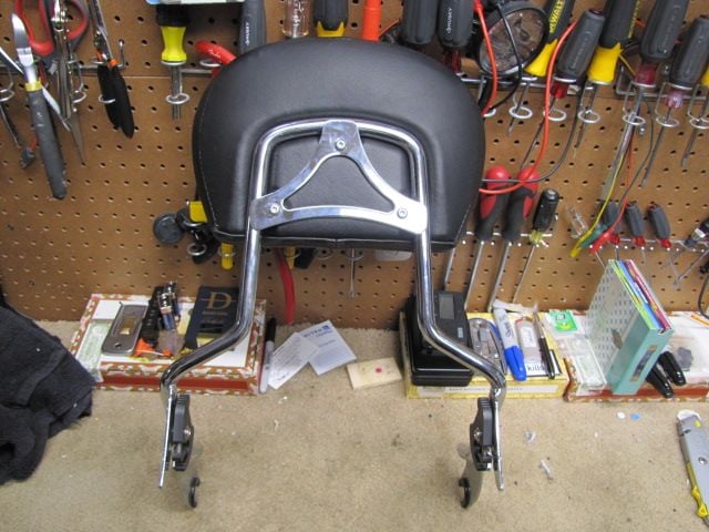 , Moto: Sissy Bar, dossier et support amovibles HD &ndash; &Eacute;tat neuf pour les tourn&eacute;es actuelles