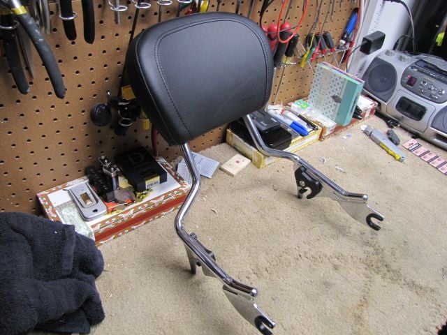 , Moto: Sissy Bar, dossier et support amovibles HD &ndash; &Eacute;tat neuf pour les tourn&eacute;es actuelles