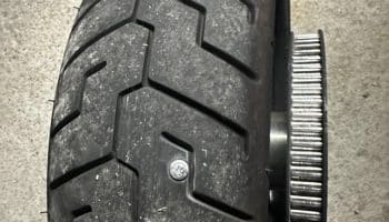 , Moto: Dois-je brancher ceci ou le remplacer? Le pneu a un peu plus de 1000 miles dessus