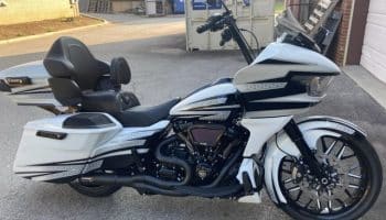 , Moto: Expédie-le!