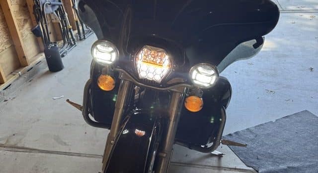 , Moto: Nouveaux phares mais problème