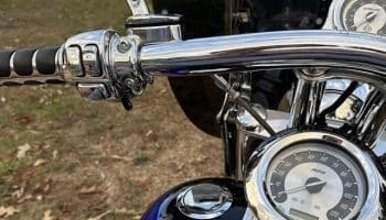 , Moto: Problèmes de feux stop/feu arrière