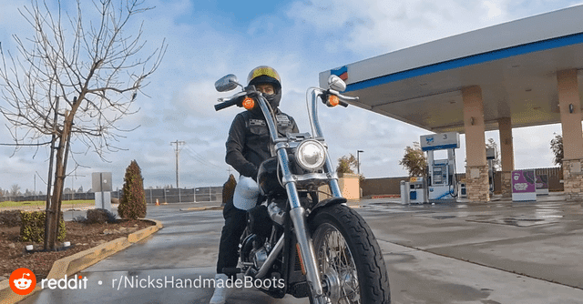 , Moto: J’ai emmené les Maxwell faire un tour