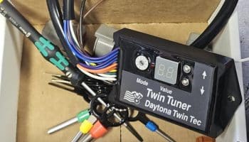 , Moto: Problèmes avec le Daytona Twin Tuner